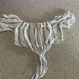 La hearts pacsun crop top